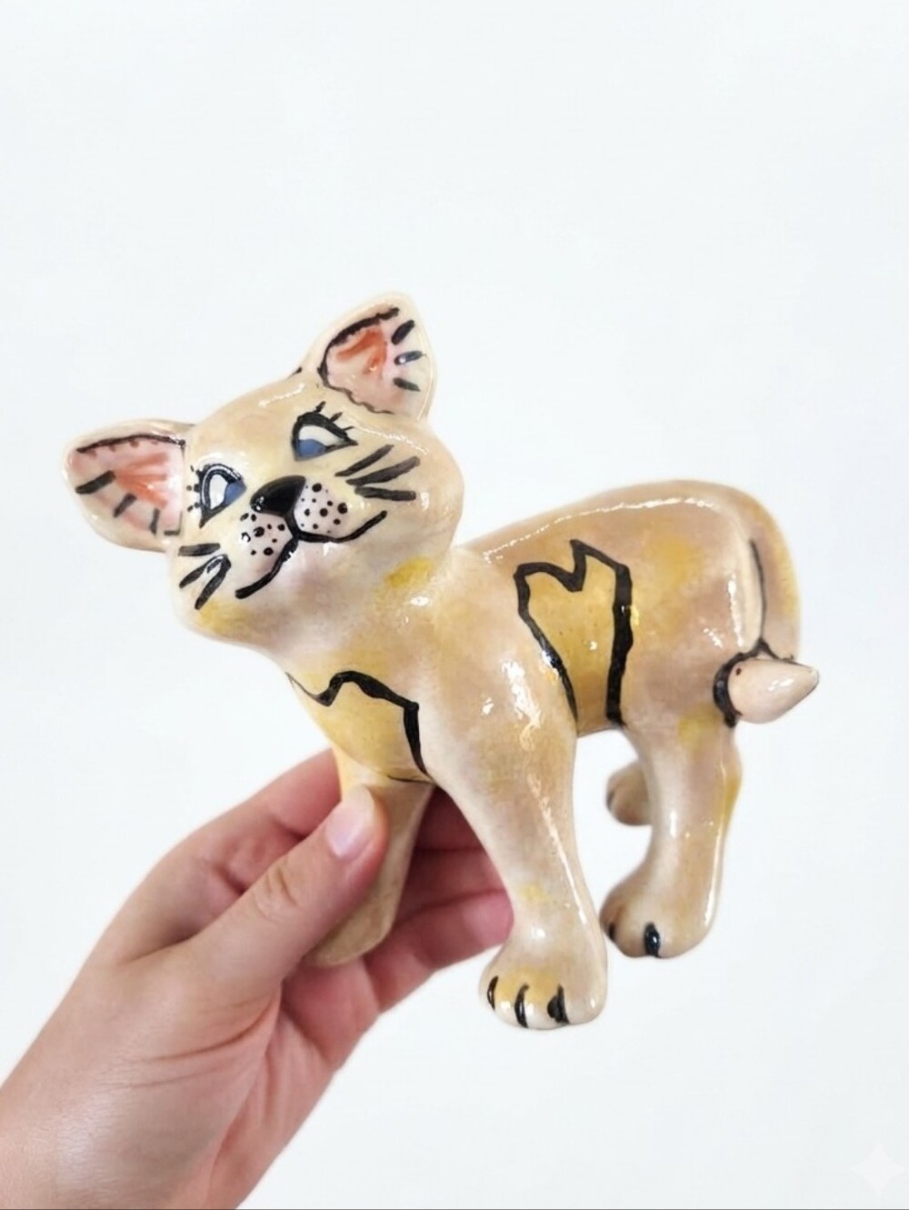Vintage Signed Ceramic Cat Figurine Folk Art Hand Painted Pottery Dawn 1991